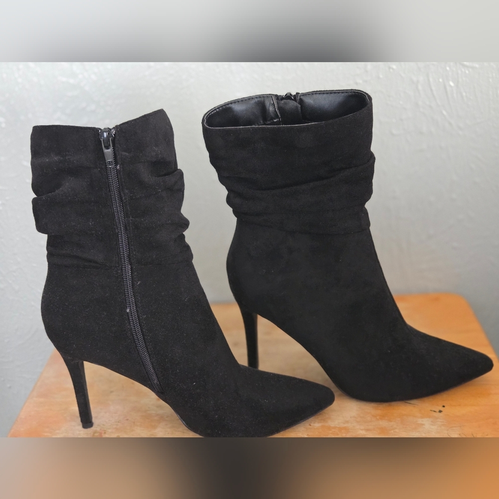 Chic Black Suede Heeled Boots